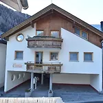 Retreat In Alps דירה *