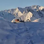 Retreat In Alps * سامنون